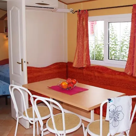 Camping La Pinatelle Saint-Auban  Room photo