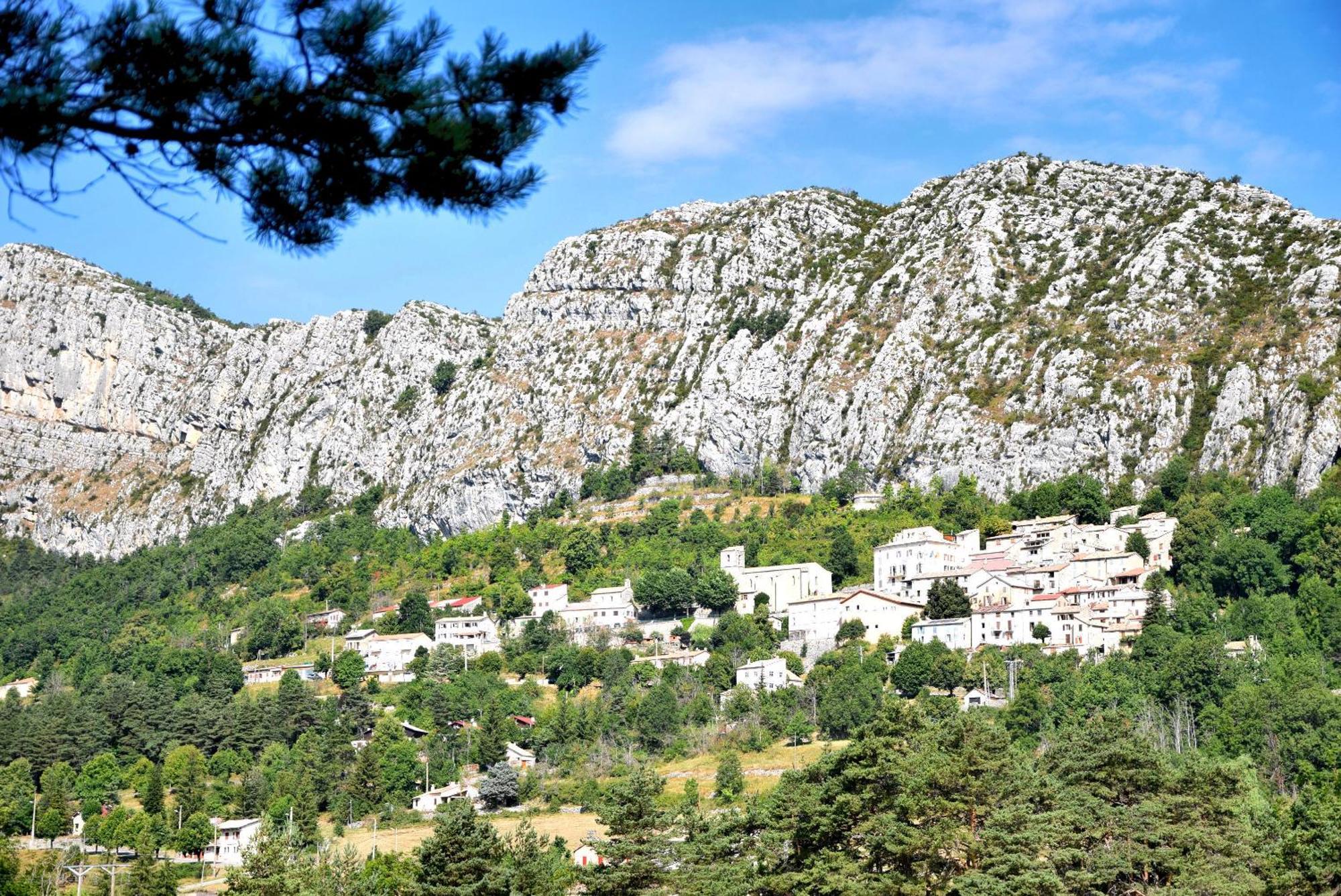 La Pinatelle 2*